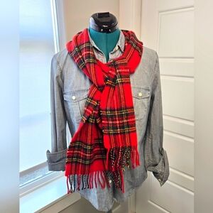 LOCHCARRON RED PLAID SCARF FRINGE ENDS 100% LAMBSWOOL SCOTLAND UNISEX OS FESTIVE